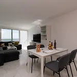 Lovely 1 Bedroom With Sea Views