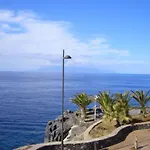 Lovely 1 Bedroom With Sea Views